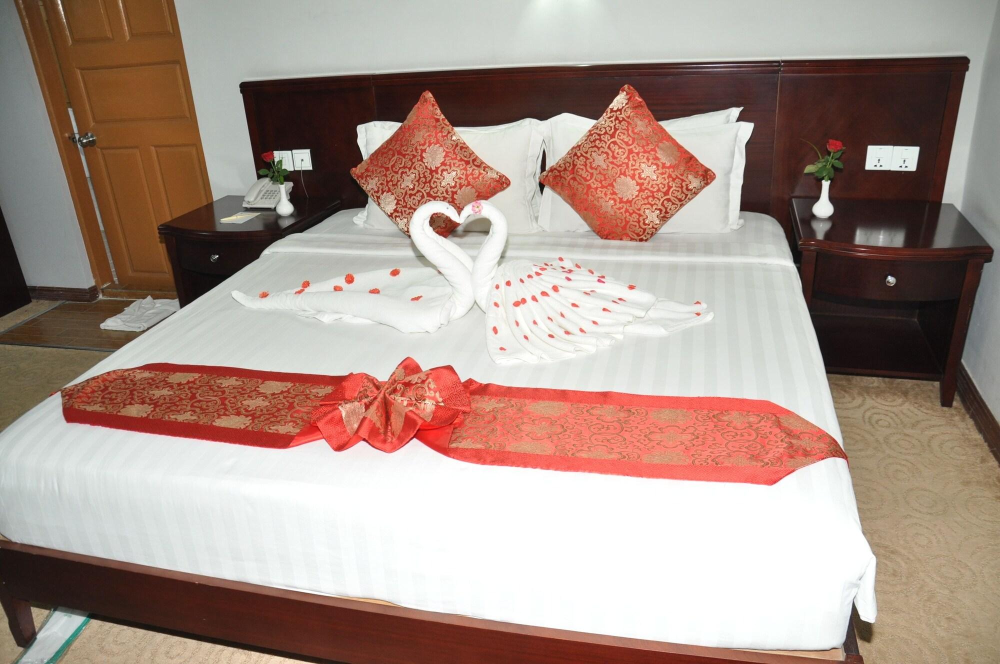 Green Leaf Hotel Yangon Extérieur photo