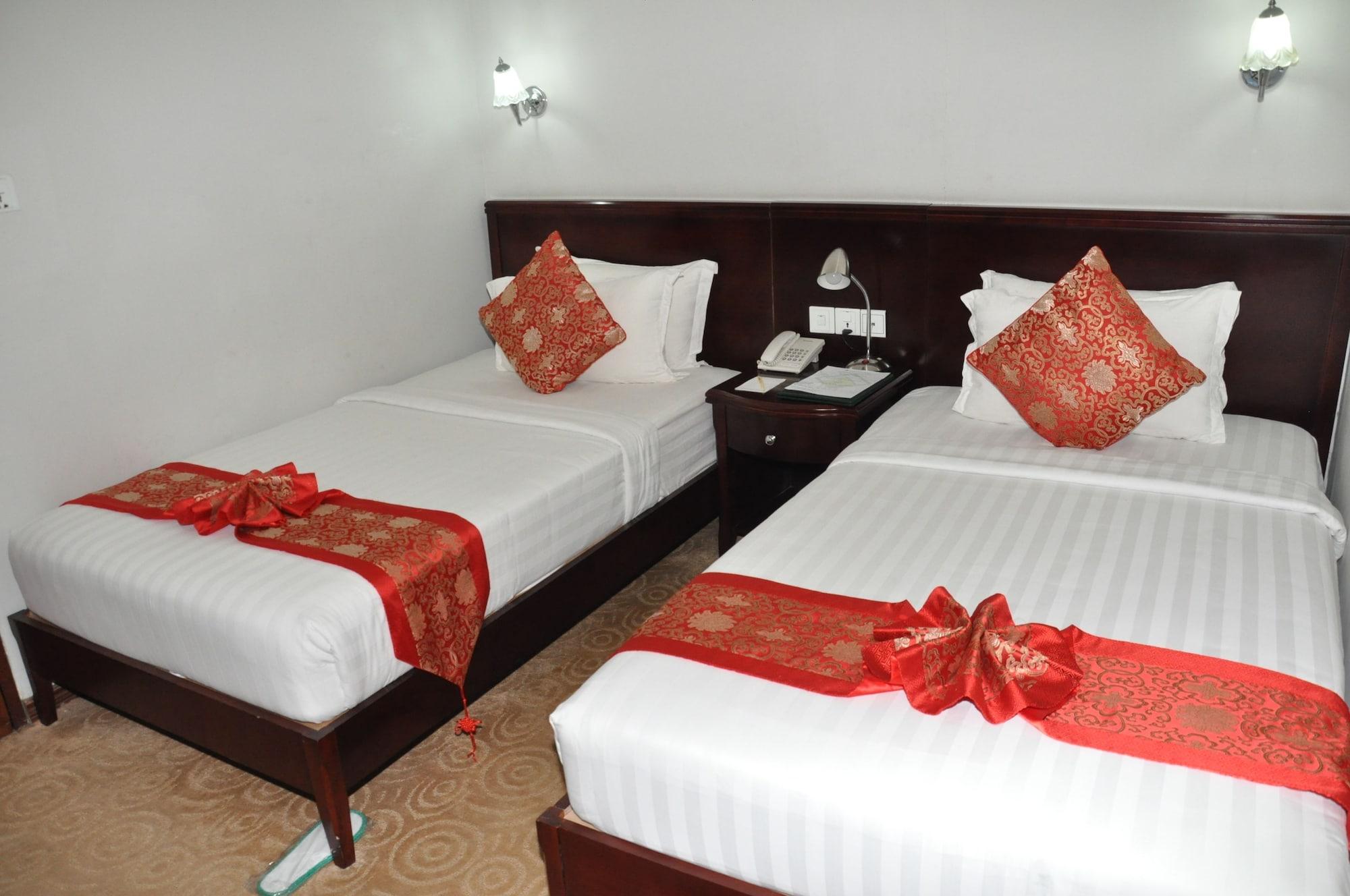 Green Leaf Hotel Yangon Extérieur photo