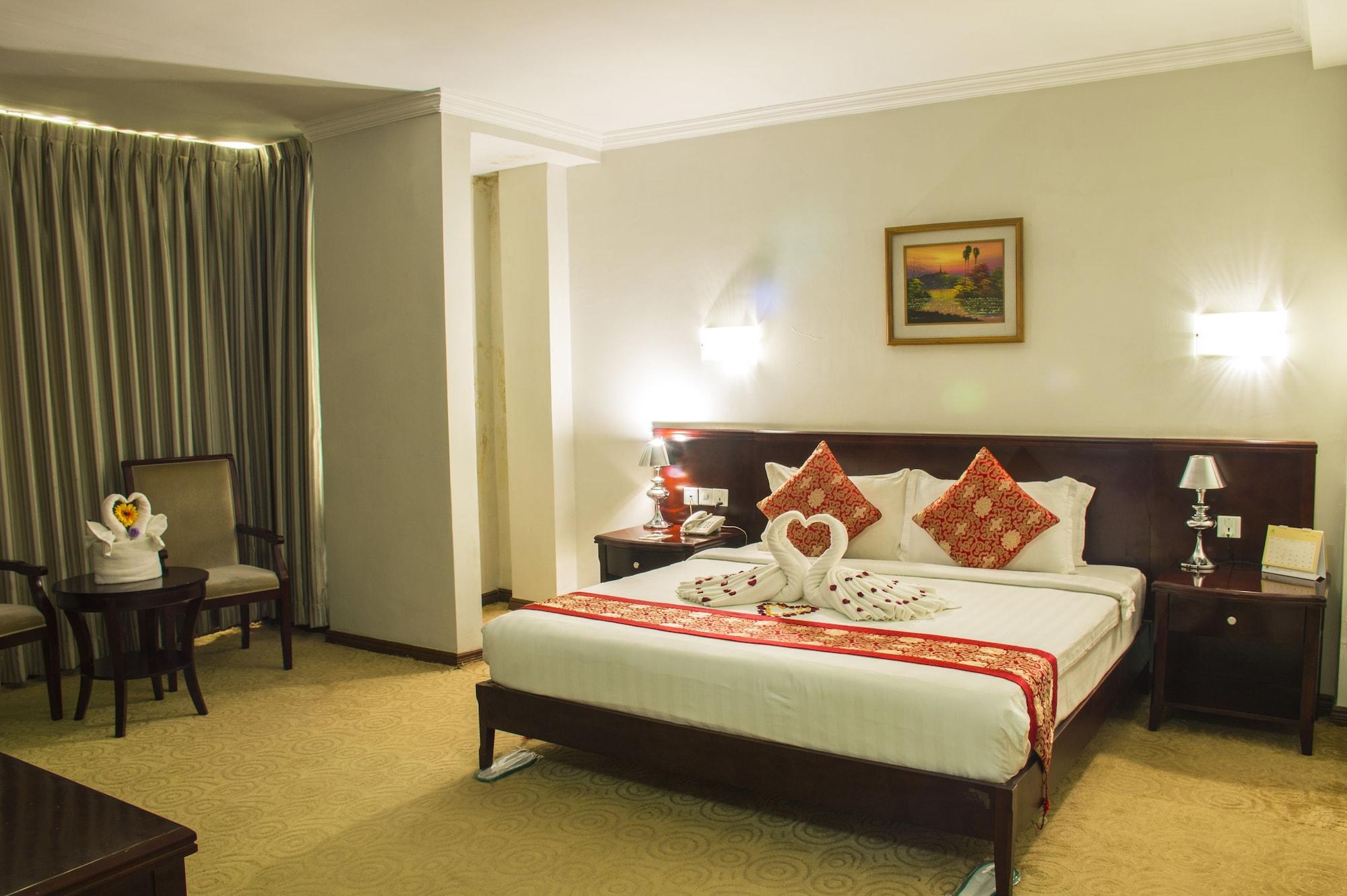 Green Leaf Hotel Yangon Extérieur photo
